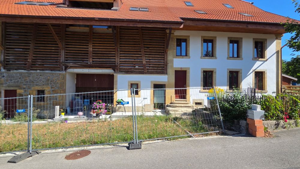 Joli appartement de 2.5 pièces avec grand balcon (Lot 3) -  Bild 1