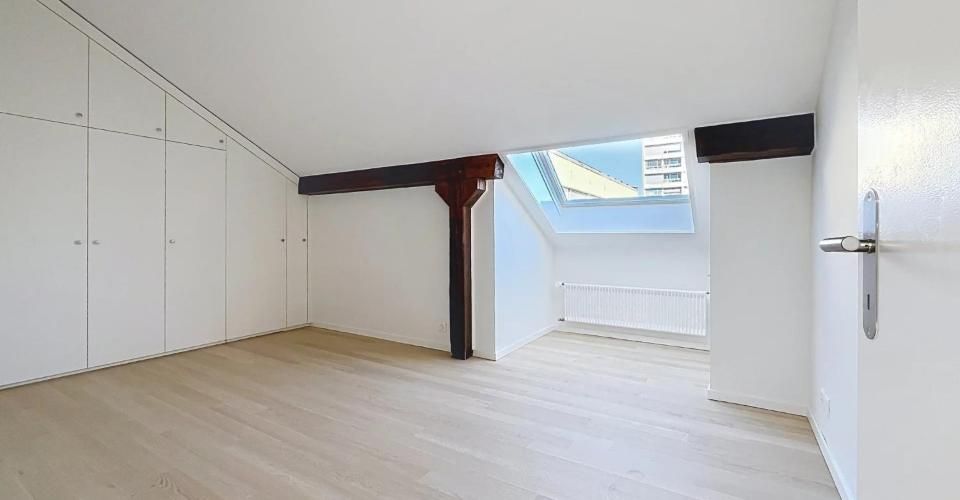 Élégant appartement de 2.5 pièces entièrement rénové - Appartement 2.5 pièces - image - 12