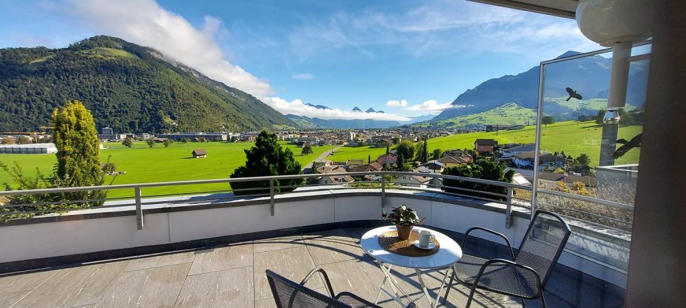 7.5 Zi Penthouse Terrassenwohnung - Bild 1