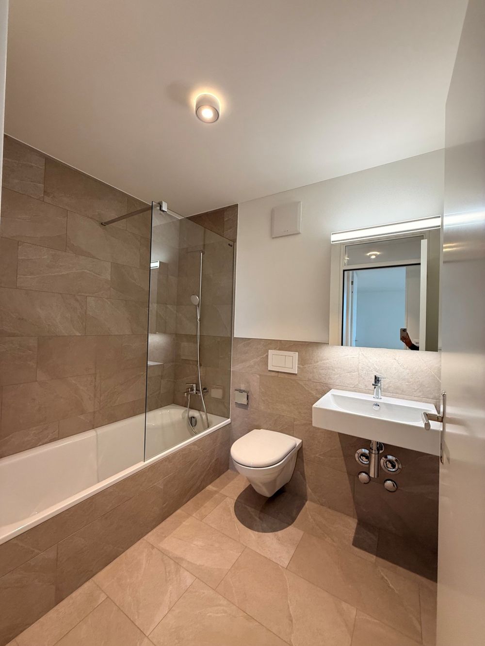 Moderne 3.5-Zimmer-Wohnung in Rümlang – stilvoller Neubau mit hohem Wohnkomfort -  Bild 6