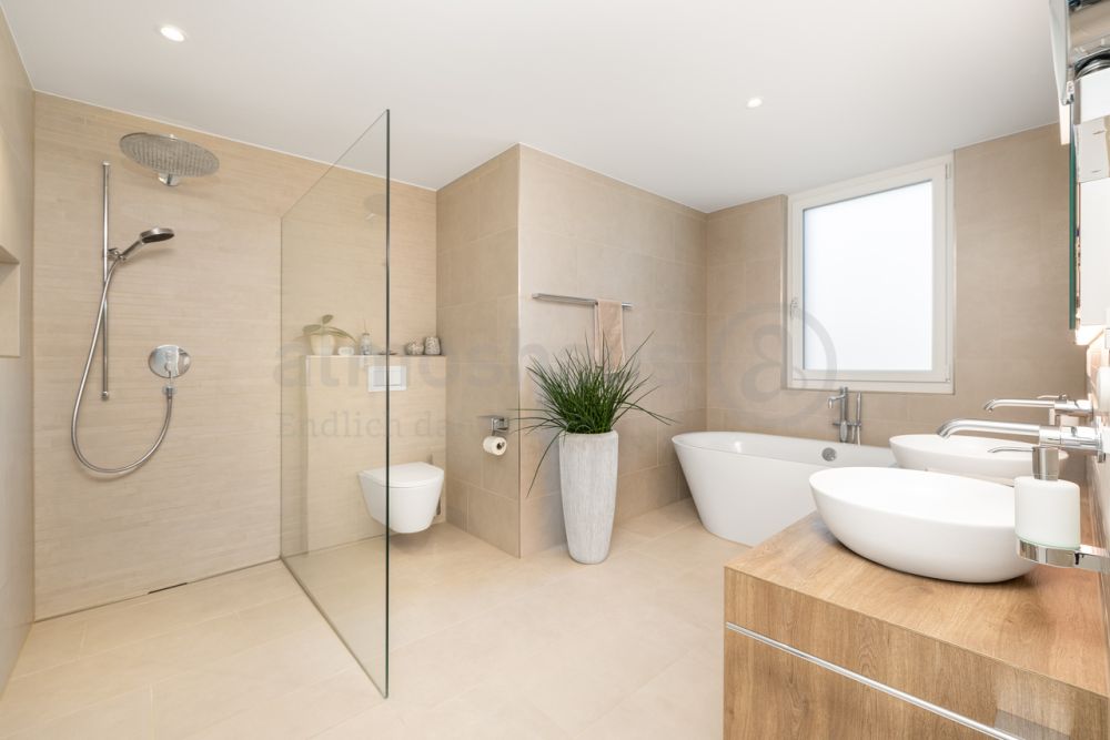 Traumhaus am Brienzersee mit 3.5-Zi-Wohnung, Lift und Panorama! - Bild 7