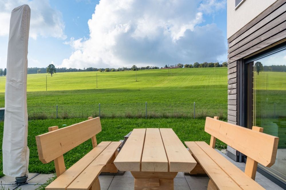 Neues Einfamilienhaus in ruhiger Lage - mit freier Sicht -  Bild 2