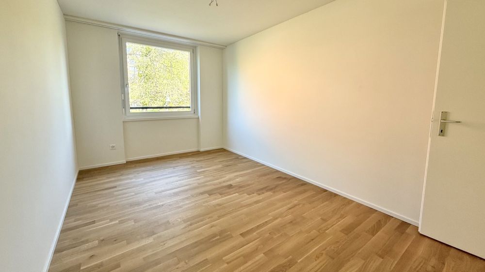 Platz für die ganze Familie  4.5 Zimmer mit zwei Balkonen im Brünnlipark -  Bild 9