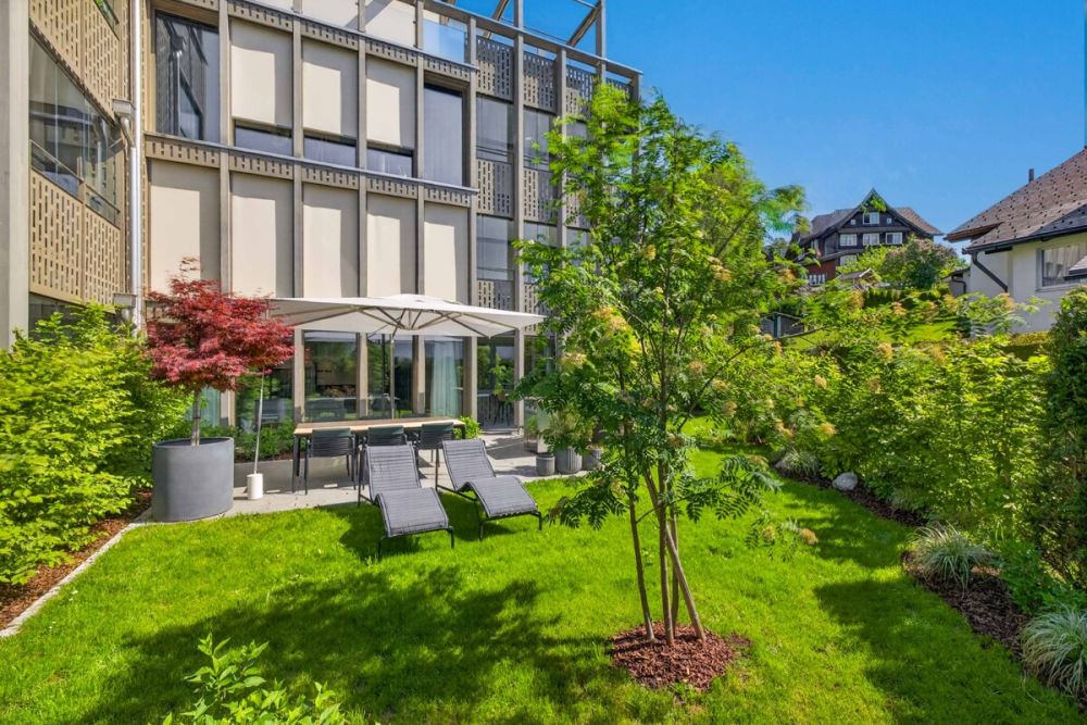Euthal: exklusive 4.5-Zimmer-Gartenwohnung am Sihlsee - Aussenansicht