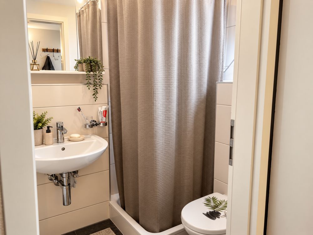 Helle 4.5 Zimmer-Wohnung mit Balkon in Studen -  Bild 3