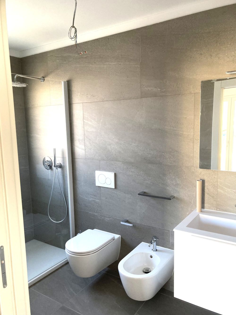 Wohnung 3.5 Zimmer in Caslano, Kanton TI - Modern, raffiniert und zentral - Image 5