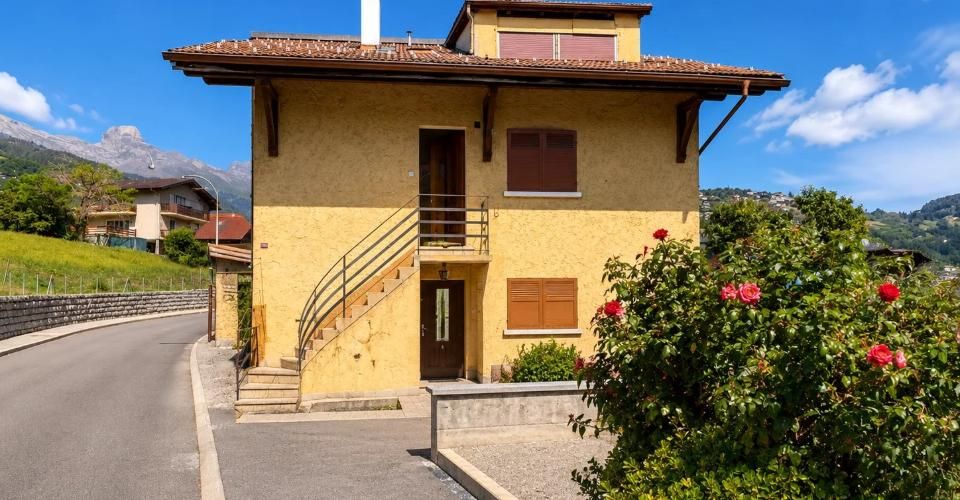 4,5 pièces en duplex sous les toits avec vue dégagée - Appartement 4.5 pièces - image - 2