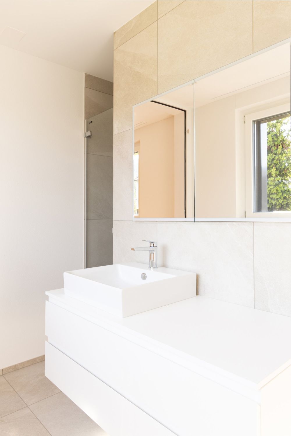 Modernes Wohngefühl mit Weitblick in Rorschacherberg - Bad