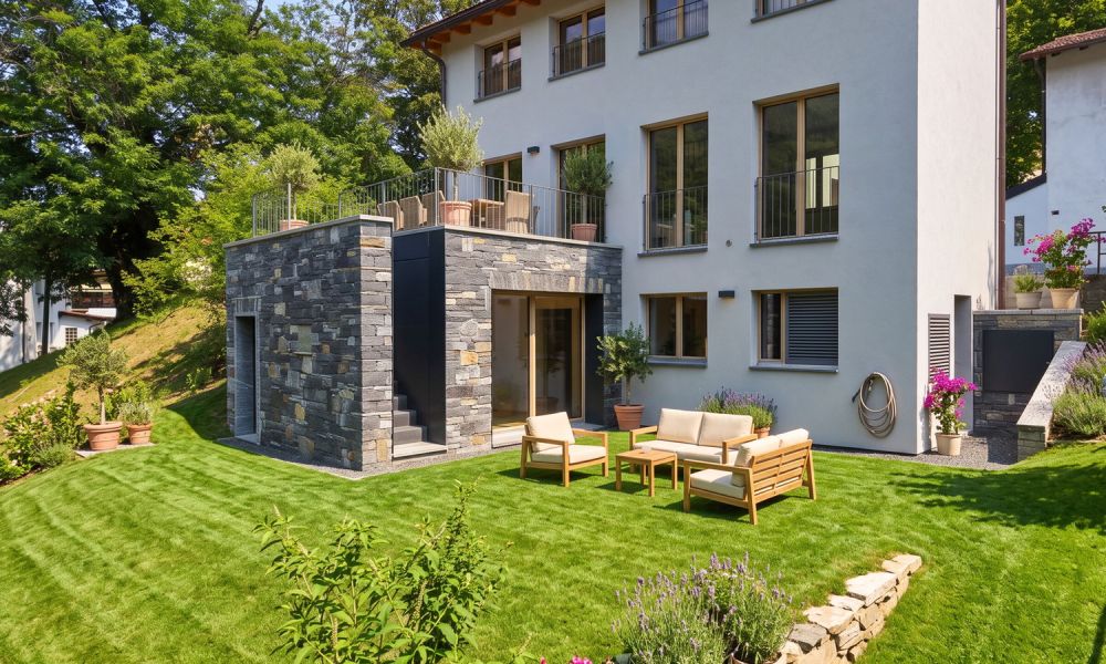 NUOVA CASA DI 3.5 LOCALI CON GIARDINO E DEPENDANCE A BRENO -  Bild 1
