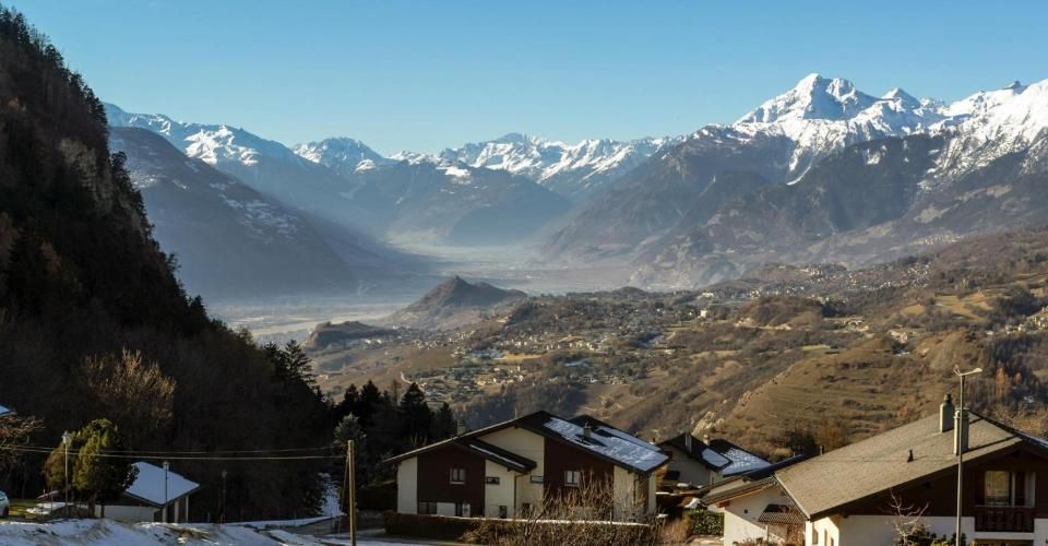 Lens. Propriété regroupant 3 chalets pour un total de 12 chambres à coucher - Maison 15.5 pièces - image - 1