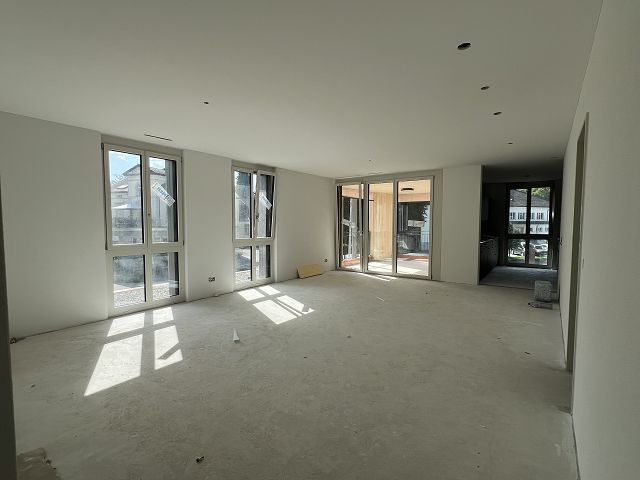 schöne Neubauwohnung im Zentrum Münchwilen - Wohn- / Essbereich