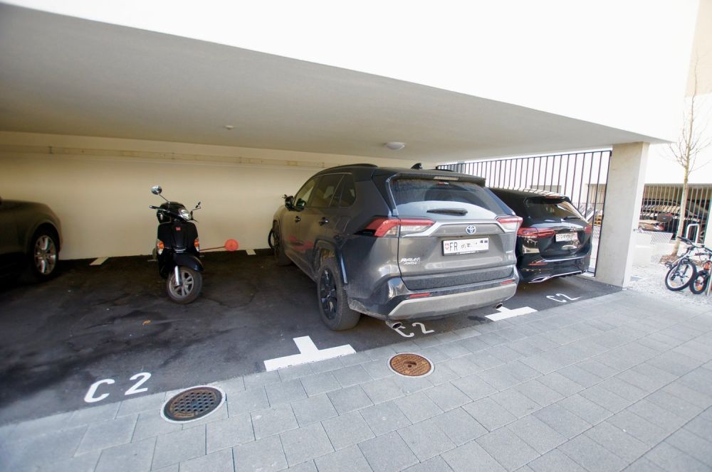 Schönes 3,5-Zimmer-Apartment in Remaufens mit einer überdachten Parkplatz -  Bild 8
