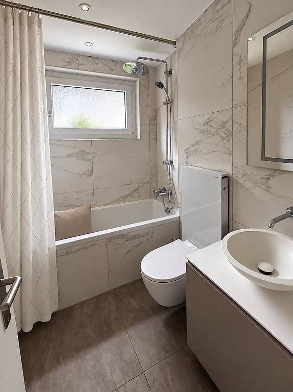 Moderne 4.5 Wohnung - kernsaniert mit traumhafter Aussicht  -  Bild 3