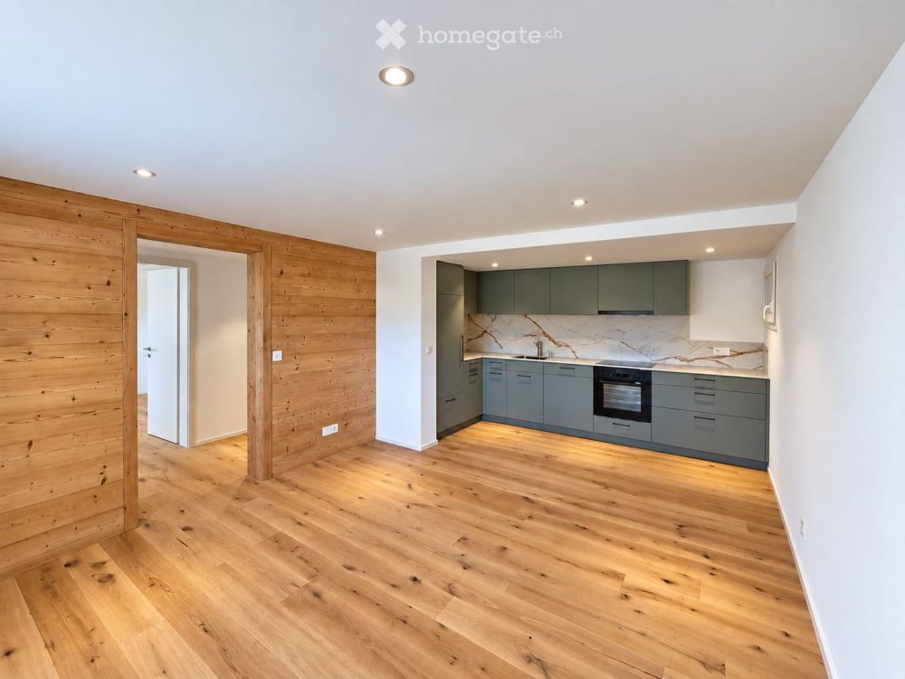 Kernsanierte 3.5-Zimmer-Wohnung mit grosszügigem privatem Vorplatz -  Bild 2