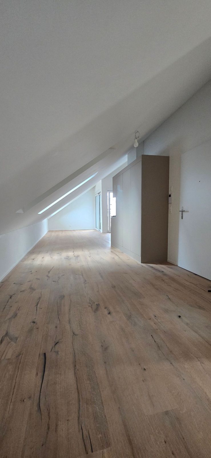 Moderne 3.5-Zimmer-Dachwohnung  lichtdurchflutet & einladend -  Bild 10