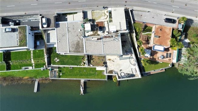 Prächtige, moderne Villa direkt am See, individuell gestaltbar -  Bild 9