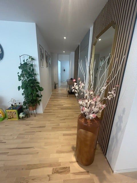 Moderne 4.5 (5.5)-Zi.-Wohnung in Grenchen mit 24 m² Terrasse & Top-Ausbau -  Bild 3