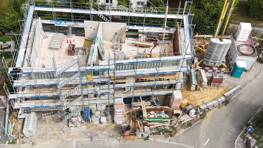 Haus A (links) - Exklusives Minergie-Doppeleinfamilienhaus - (Haus B ist bereits verkauft) -  Bild 3