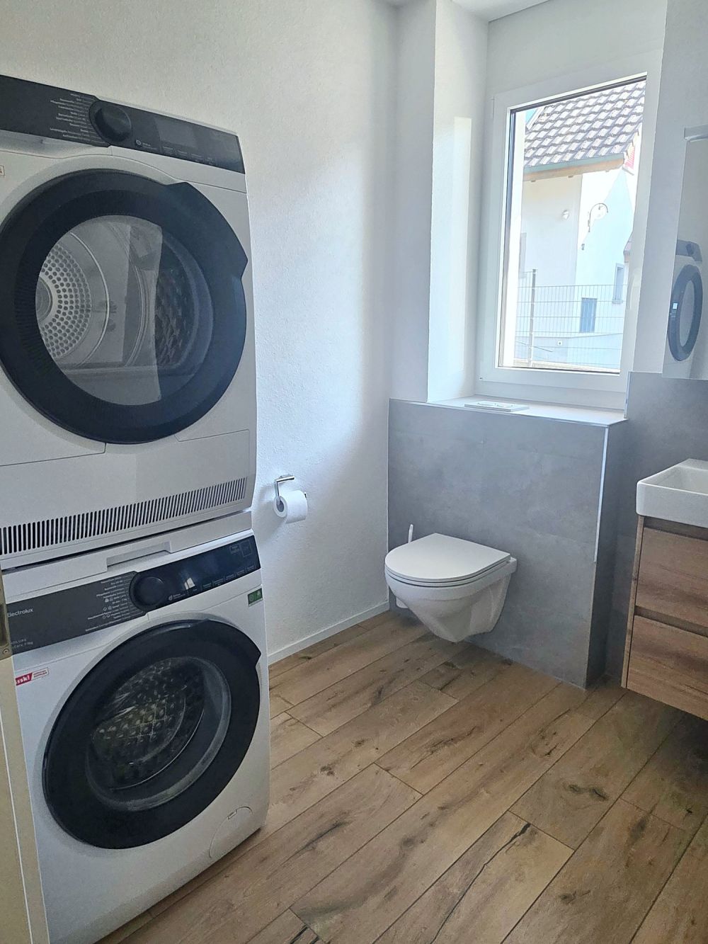 Neubau in Eiken - wunderschöne helle Wohnung inkl. Garage und Parkplatz -  Bild 5
