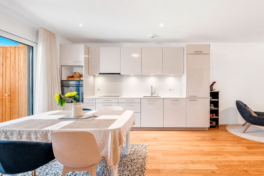 Appartement 3,5 pièces : L'élégance traversante au coeur d'Arbora -  Bild 1