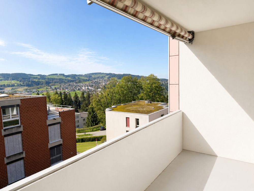 Erstbezug nach hochwertiger Totalsanierung – Wohnen mit Stil an bester Lage in St. Gallen -  Bild 4