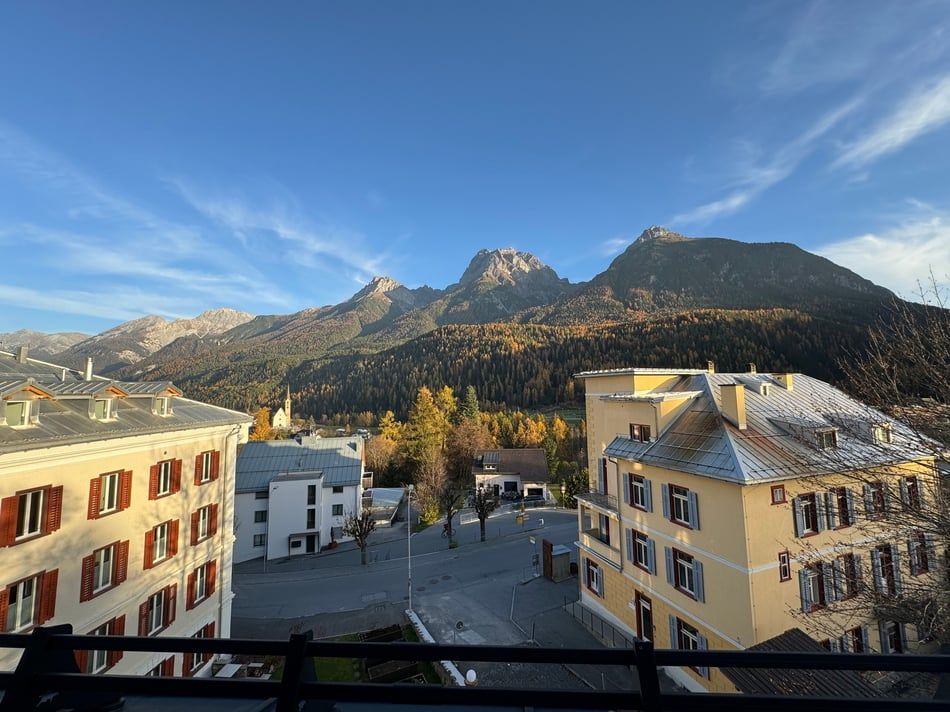 Ihr neues Zuhause im Herzen der Bündner Bergwelt -  Bild 1