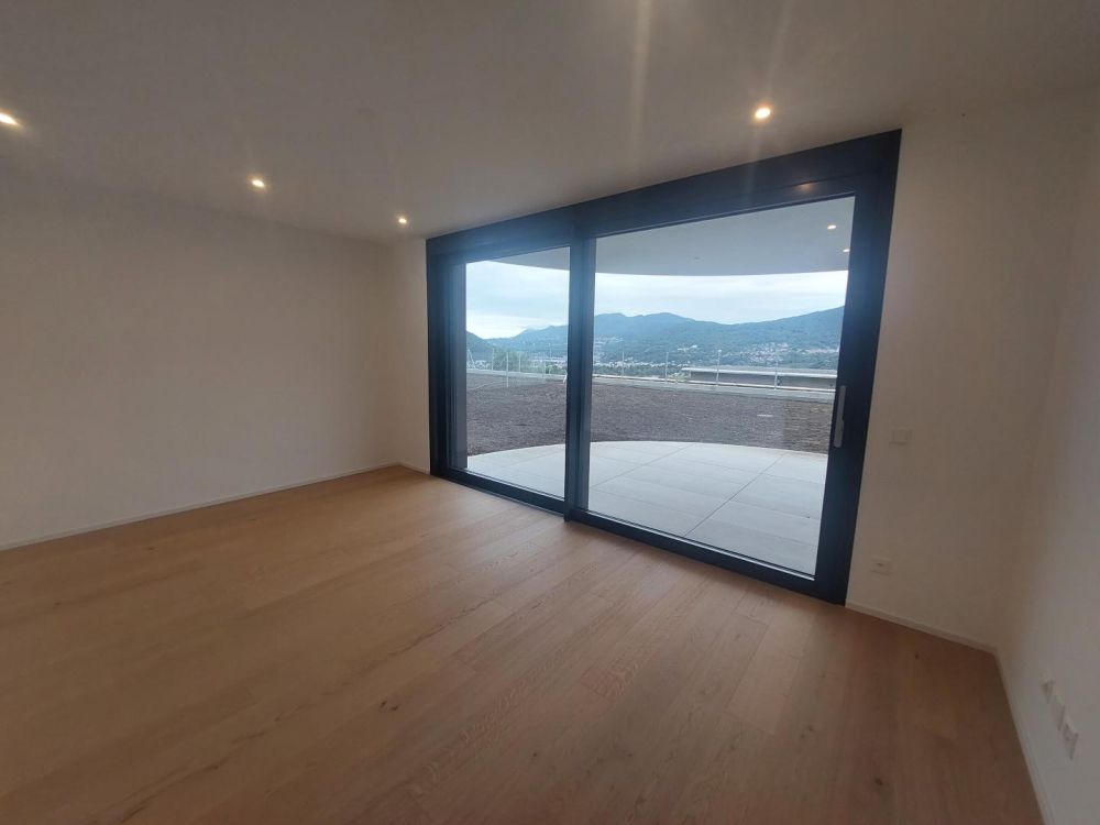 Montagnola: Luxuriöse Wohnung mit Panoramablick und Privatem Garten - Bild 7