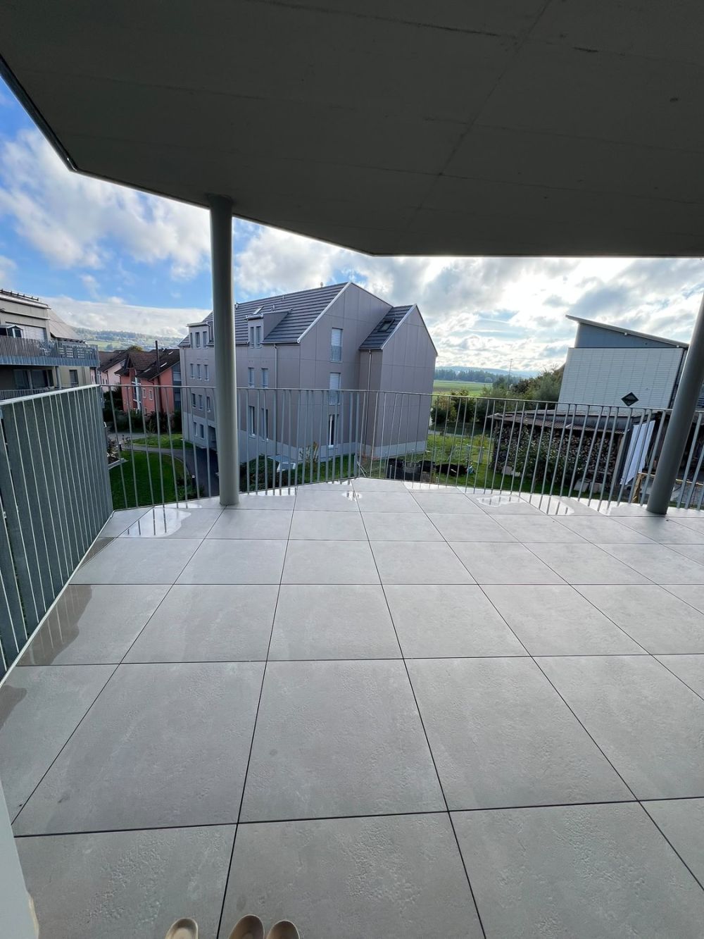 4.5-Zimmer-Wohnung mit grossem Balkon, 2 Einstellplätzen und Lift in Rottenschwil - Balkon