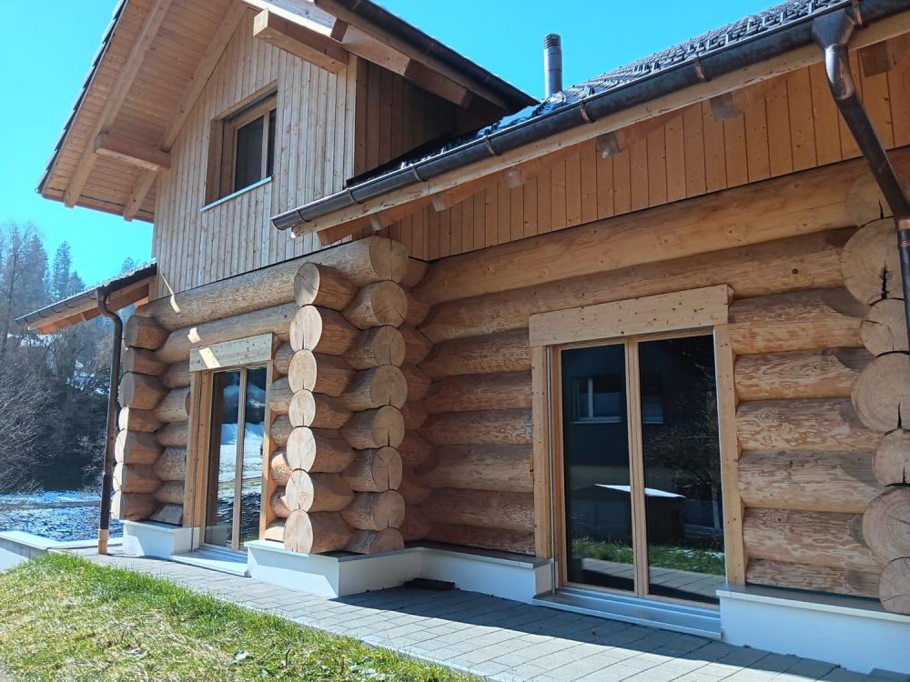 Einzigartiges Blockhaus – neu, modern und traumhaft schön - Bild 1