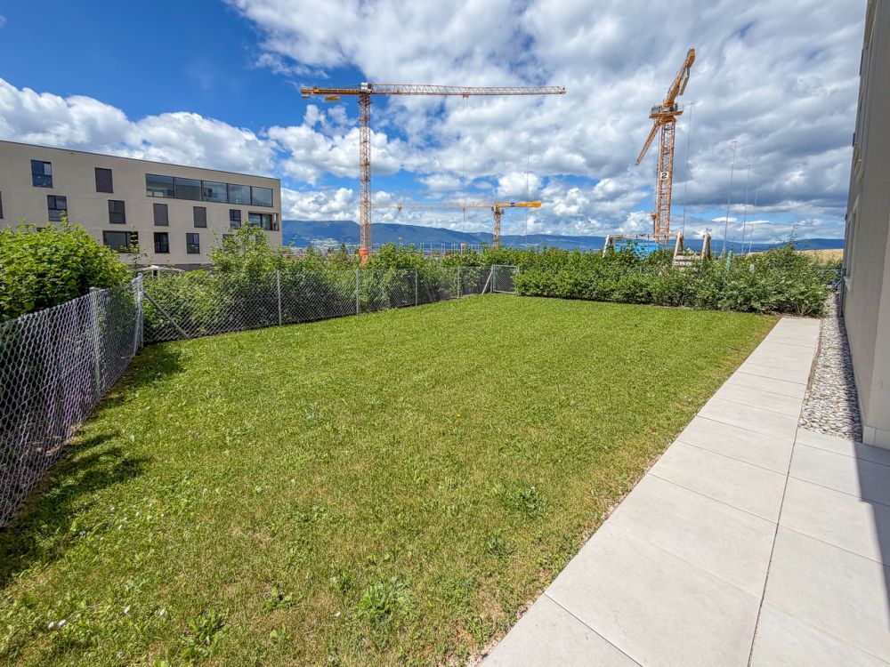 Wohnung mit 2.5 Zimmern im Erdgeschoss, großer Garten und Terrasse - Jardin
