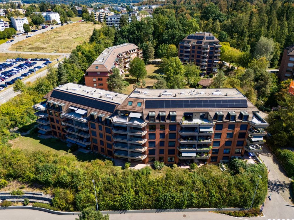 Platz für die ganze Familie  4.5 Zimmer mit zwei Balkonen im Brünnlipark -  Bild 1