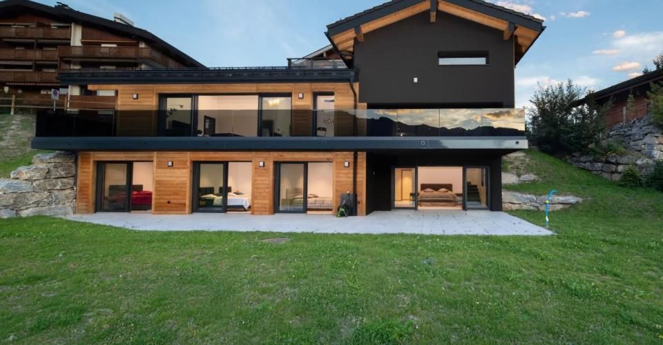 Chalet d'exception 5.5 pièces à Crans-Montana ? Vue imprenable et jacu - Chalet 5.5 pièces - image - 4