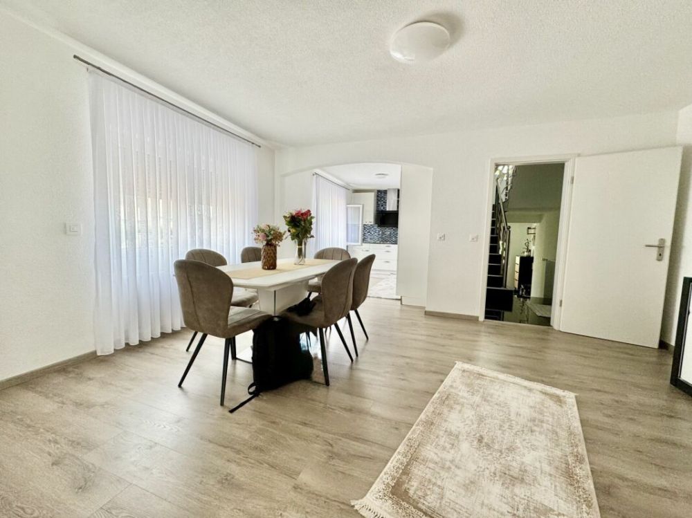 Mehrgenerationenhaus an ruhiger Lage - mit vielseitigem Schopf - Bild 6