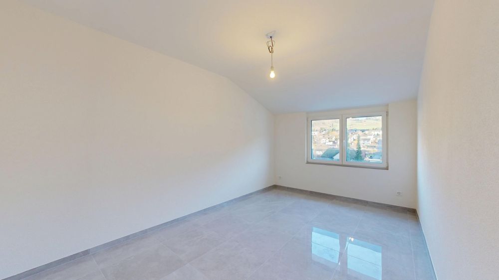 Moderne 4.5-Zimmer-Eigentumswohnung mit Balkon - Zimmer  3