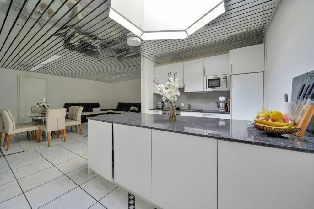 Rendite von 3.66% - Saniertes Mehrfamilienhaus mit 5 Wohneinheiten und Einstellhalle - Bild 11