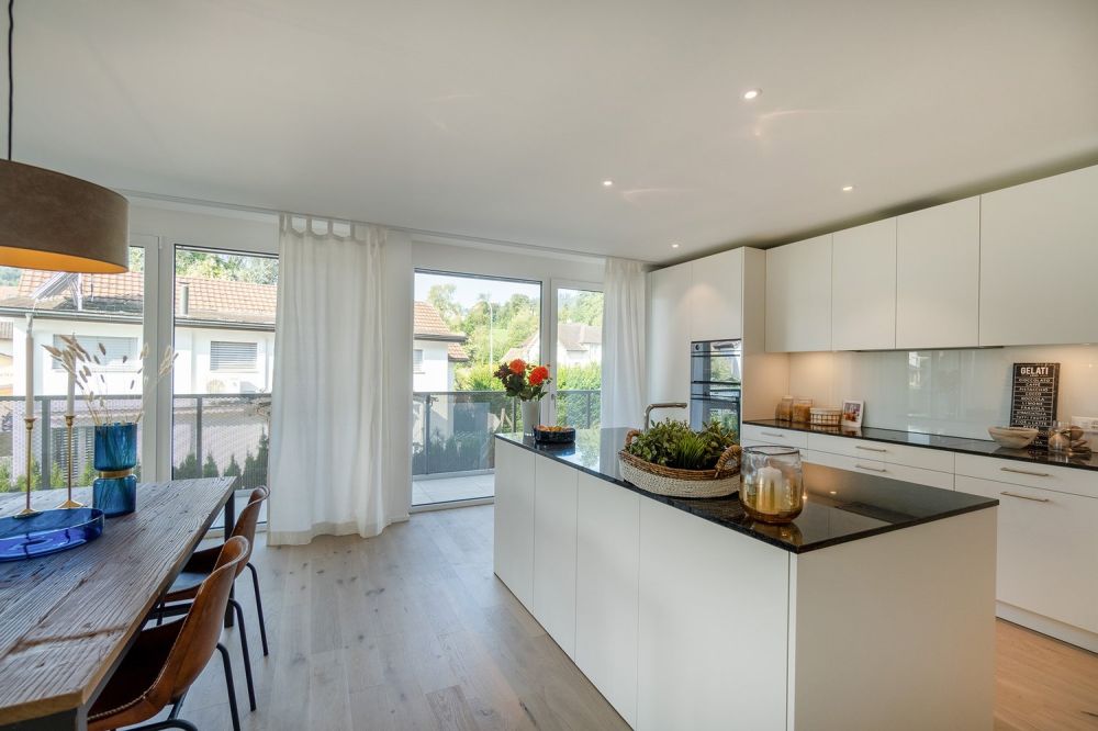 Familienwohnung in Menziken - 5.5 Zimmer mit viel Komfort und Gartenfläche - Bild 2