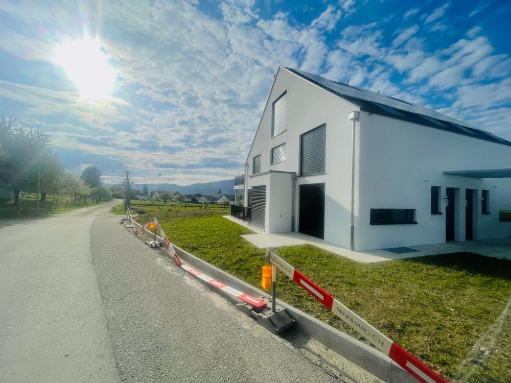 NEUBAU   Wunderschönes Eigenheim ab sofort bereit für den Erstbezug -  Bild 1