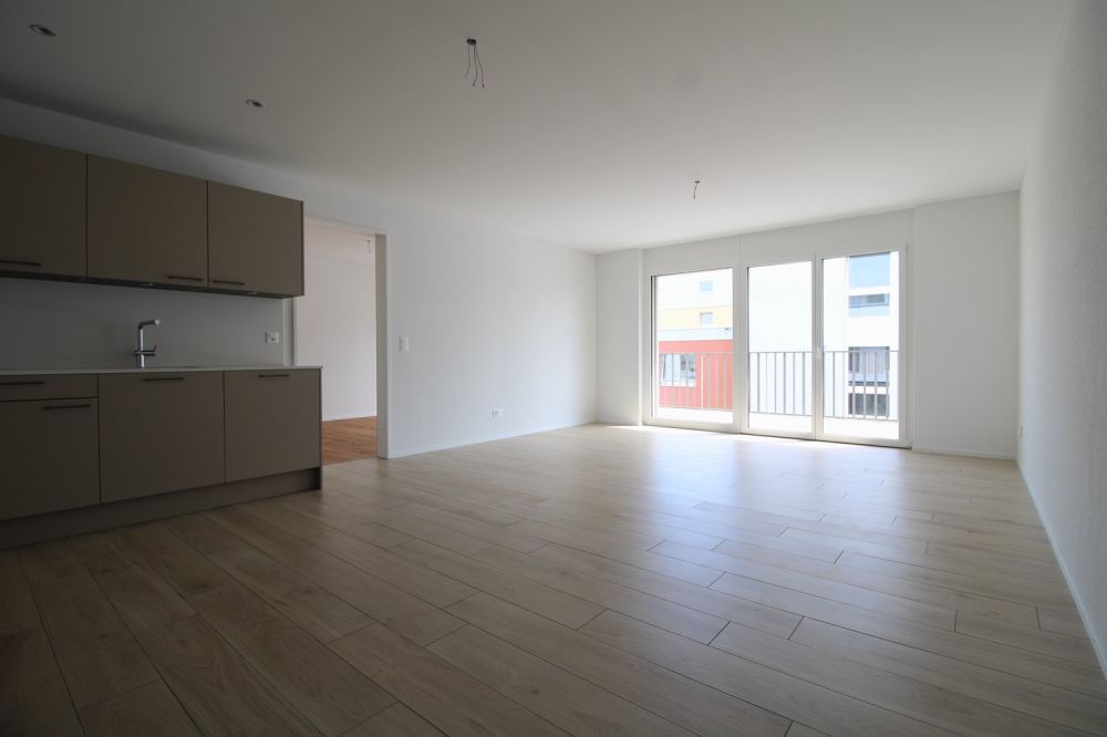 Moderne 4.5-Zimmerwohnung mit zwei Bädern und gemütlichem Sitzplatz -  Bild 3