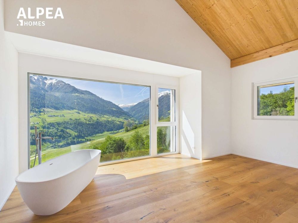 Einfamilienhaus mit Einliegerwohnung & Panoramaausblick in Cumbel (Val Lumnezia) -  Bild 1