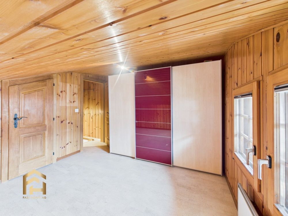 4.5 ZWG mit Atelier und Ausbaupotenzial im Herzen von Naters - 4.5 ZWG DG