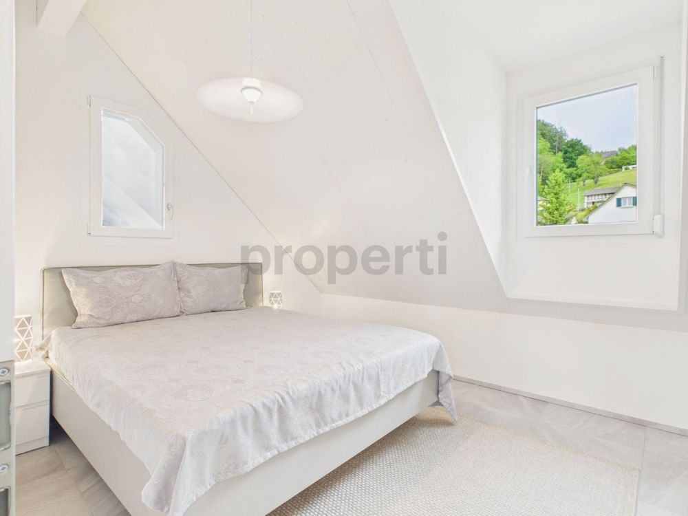Ankommen, wohlfühlen, zuhause sein - charmante 6.5 Zimmer Maisonette auf zwei Ebenen - Image 8