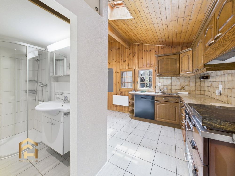 4.5 ZWG mit Atelier und Ausbaupotenzial im Herzen von Naters - 4.5 ZWG