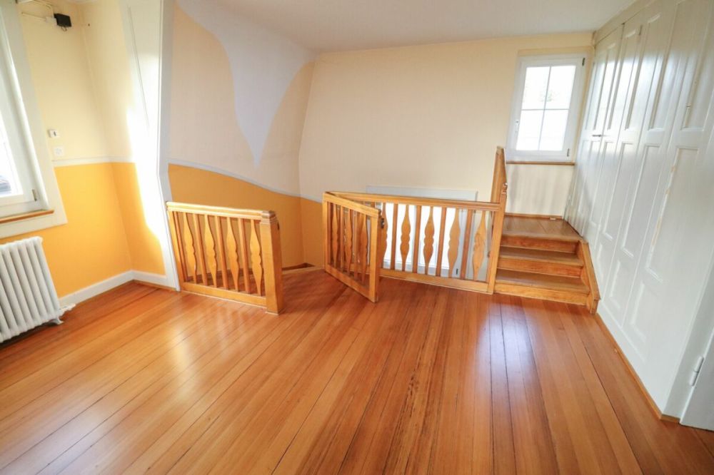 8.5-Zi-Haus, auch als Mehrgenerationenhaus nutzbar, auf 1'441 m2 Land mit Baulandreserve - Bild 9