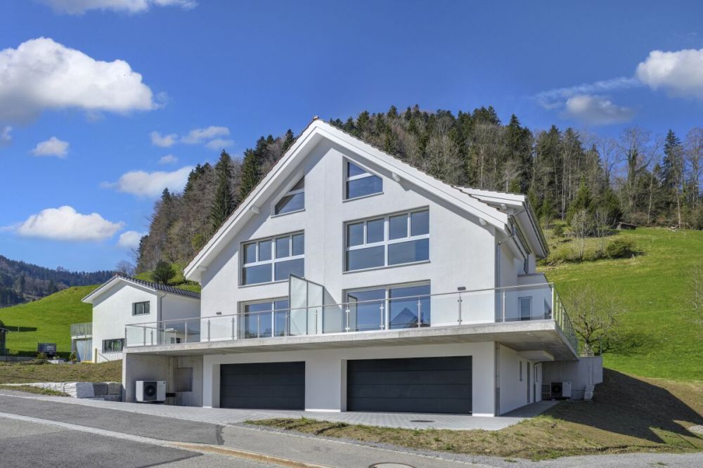 Moderne Doppelhaushälfte im Grünen mit Säntissicht – bezugsbereit -  Bild 1