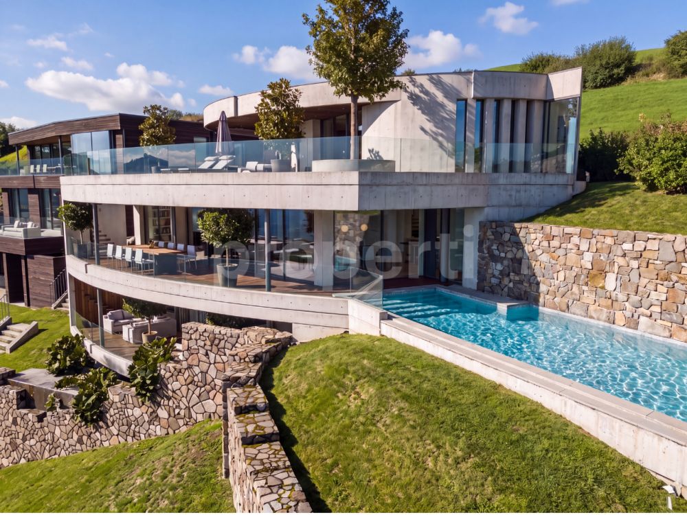 Laurus  Villa, Seesicht, Pool, Attika  Neubau in Weggis - Image 4