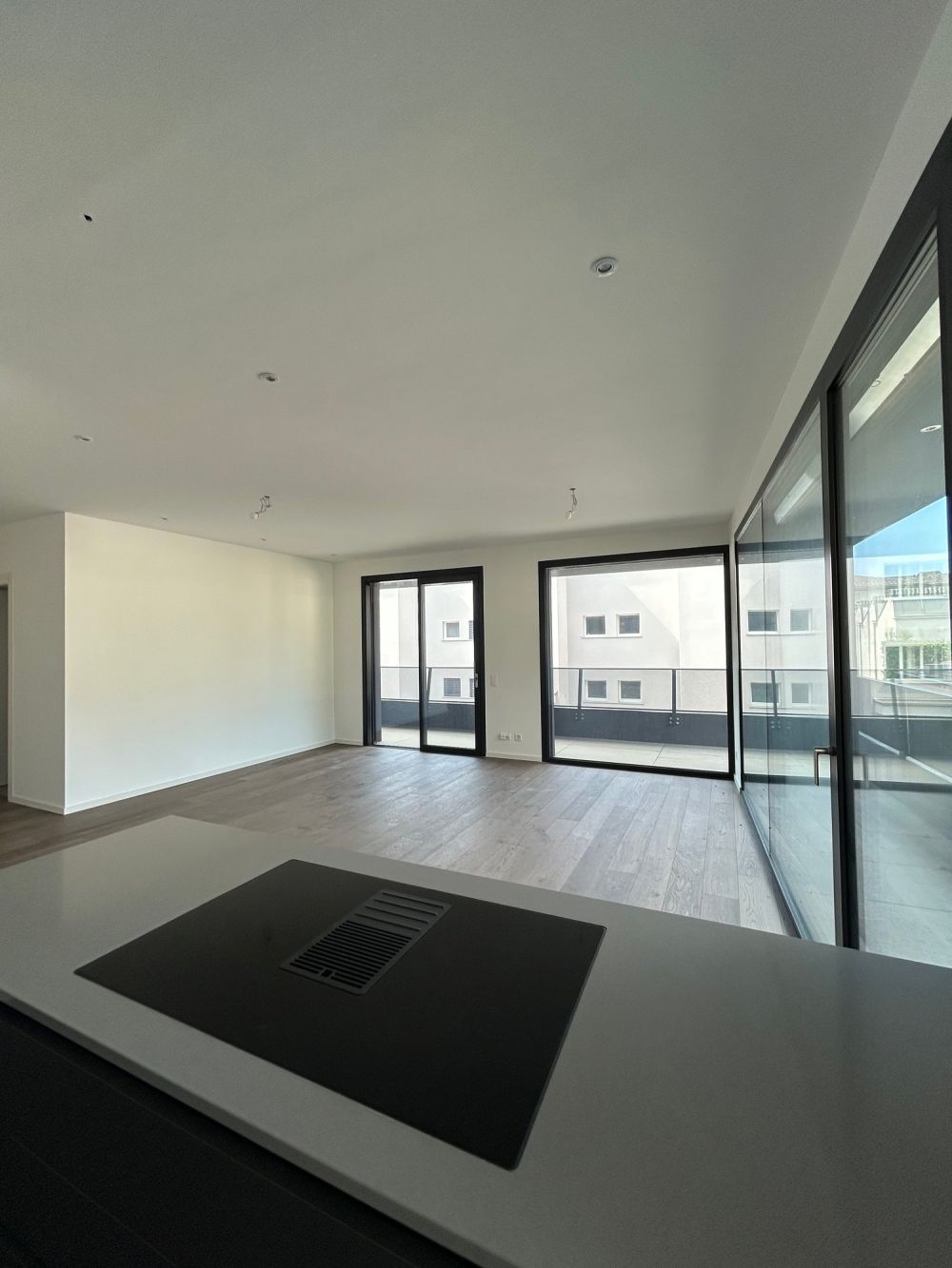 CANOBBIO - MODERNES 2.5-ZIMMER-WOHNUNG ZUM VERKAUF -  Bild 4