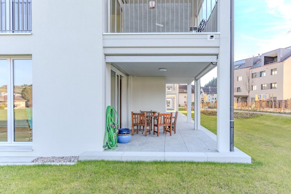 Wohnen im Grünen mit Stil und Komfort - Sitzplatz