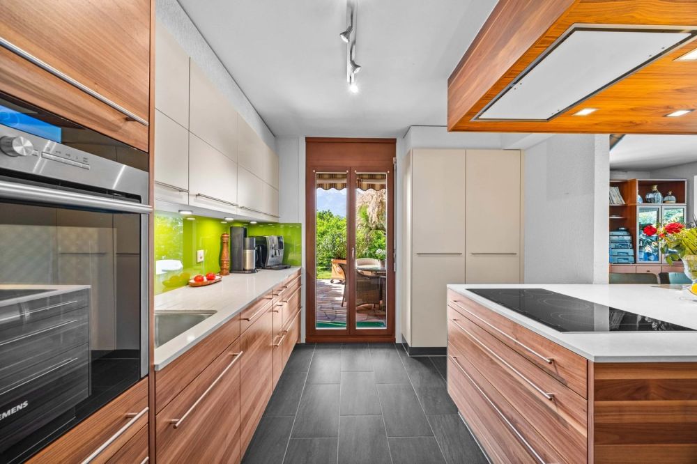 Prächtige Semi-Detaché-Villa mit großem landschaftlich gestaltetem Garten. Liebe auf den ersten Blick! -  Bild 8