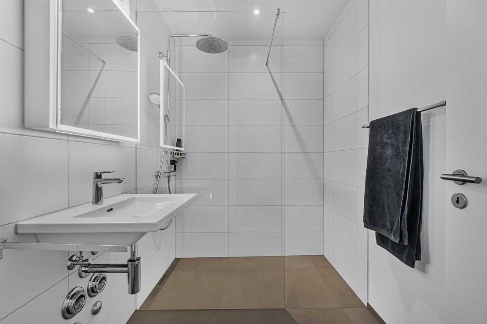 Neuwertige & stilvolle 2.5 Zimmer Eigentumswohnung mit vielen Vorzügen - Bild 6