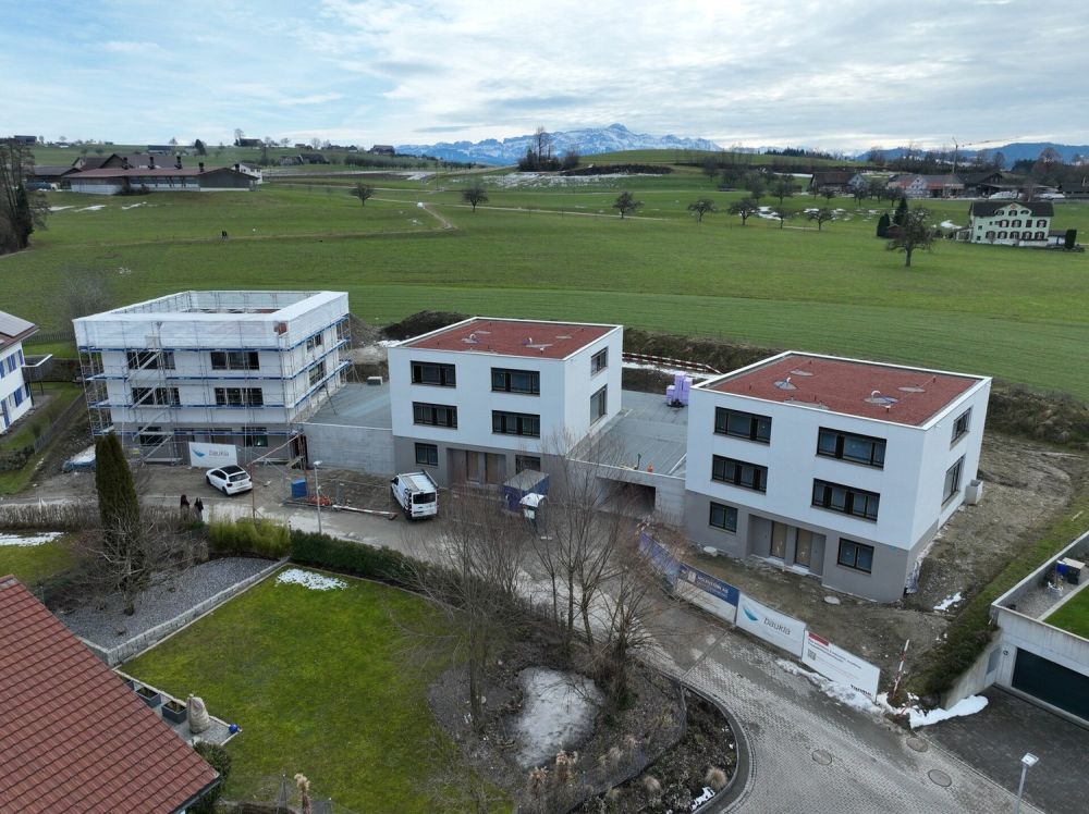 Neues 5.5-Zimmer Doppeleinfamilienhaus, Bezug Ende Mai 2026 - Drohnenbild